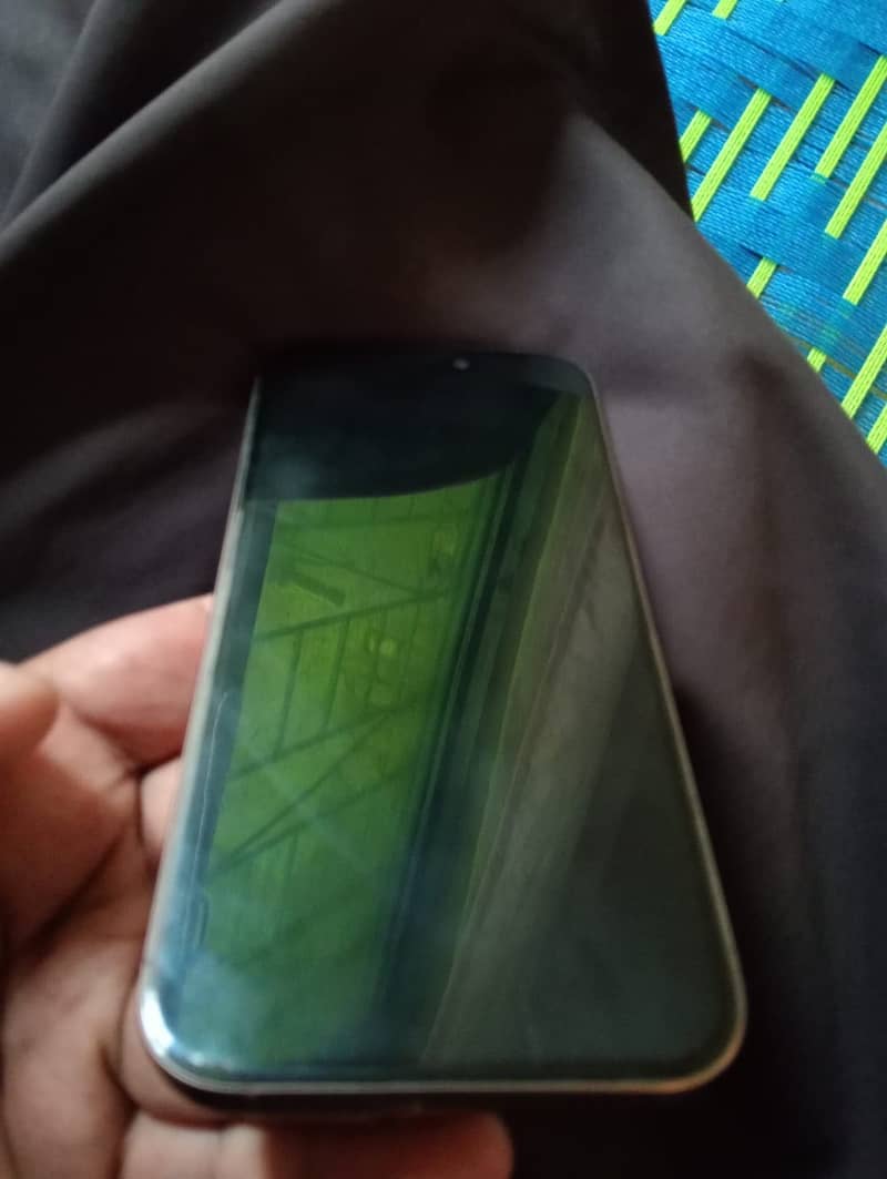Apple iPhone 16 Pro Max 2