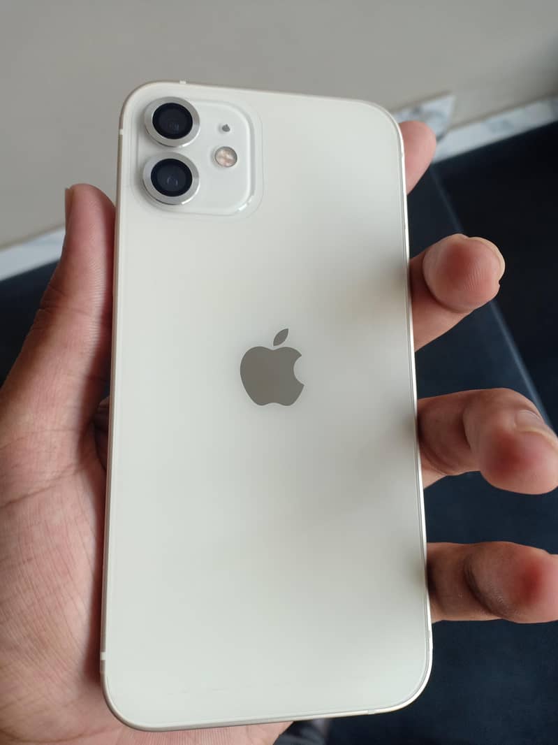 Apple iPhone 12 2