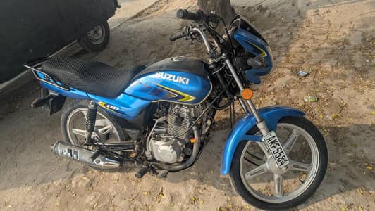 Suzuki 110s Model 2022 condition 9/10