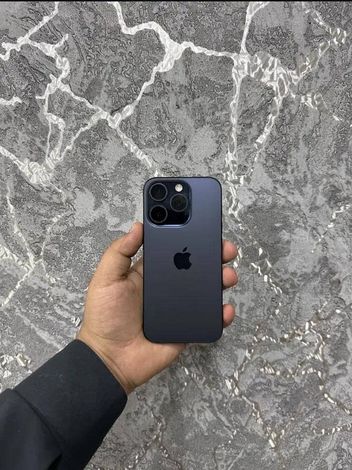 Apple iPhone 15 Pro 1