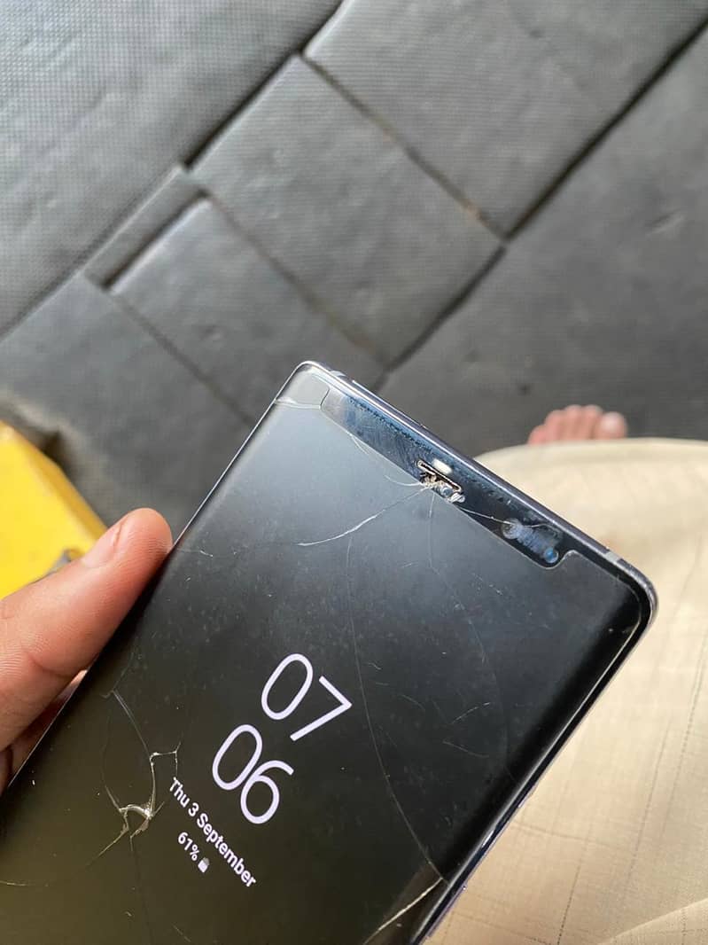 Samsung Mobile Note 8 4