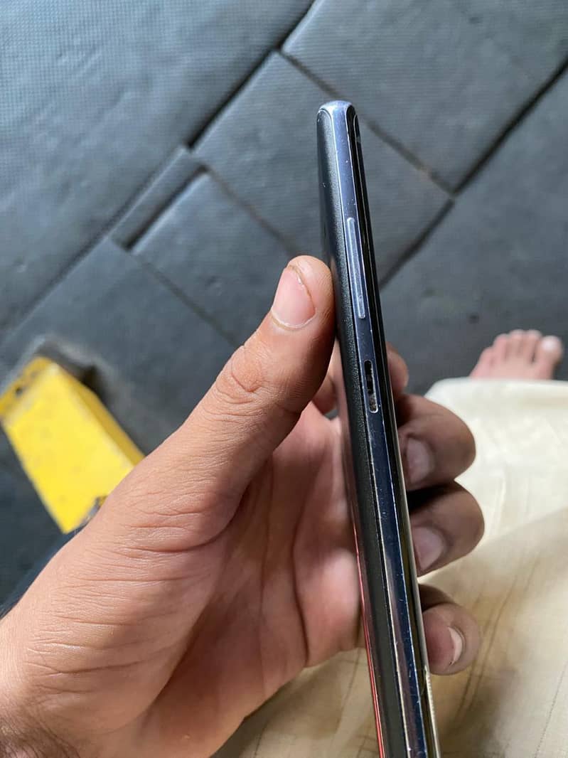 Samsung Mobile Note 8 5
