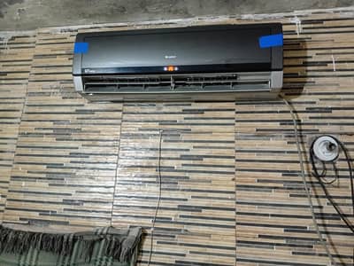 Gree 1 ton Inverter G10