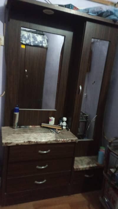 dressing table