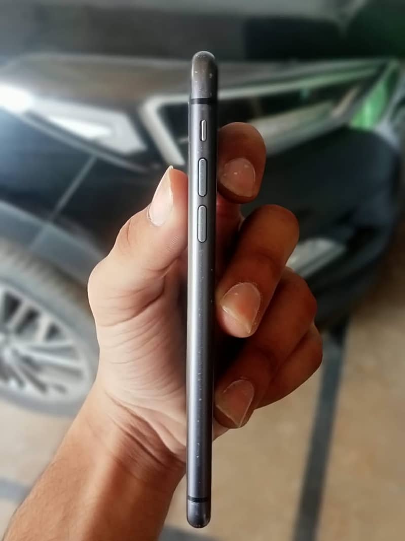 Apple iPhone 11 5