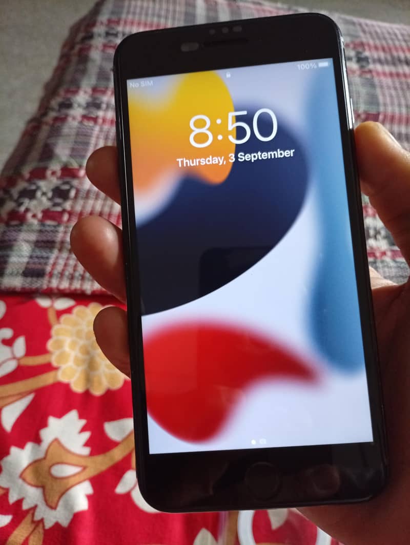 Apple iPhone 7 Plus 0