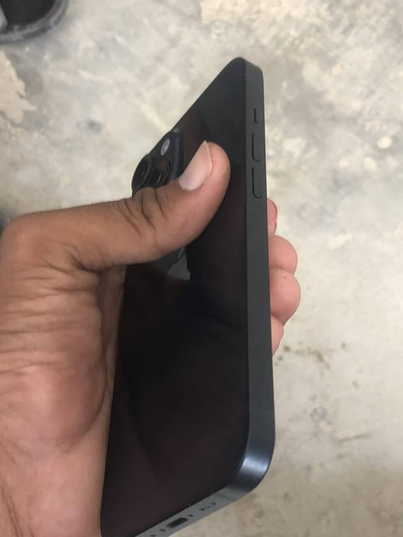 Apple iPhone 14 6