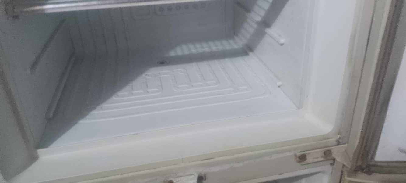Refrigerator 1