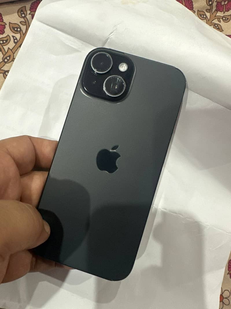 Apple iPhone 15 2