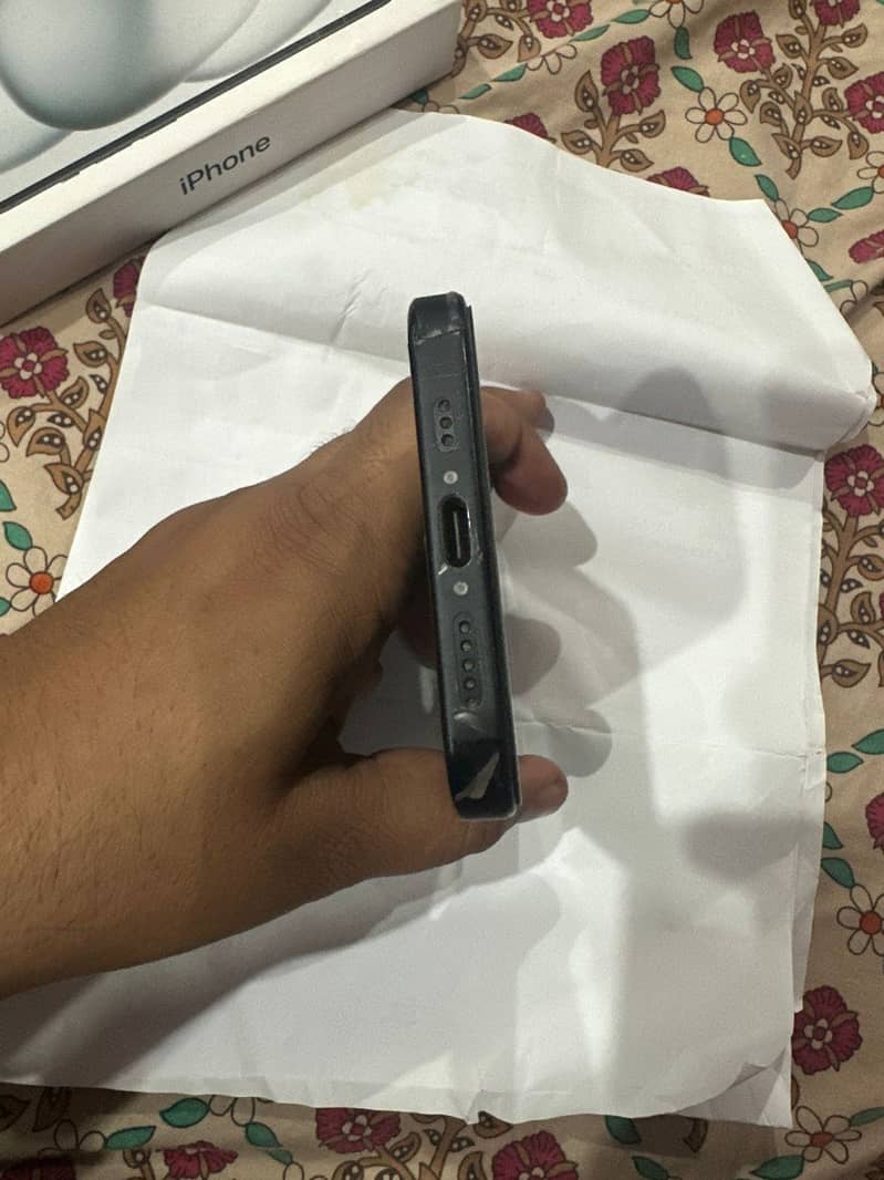 Apple iPhone 15 10