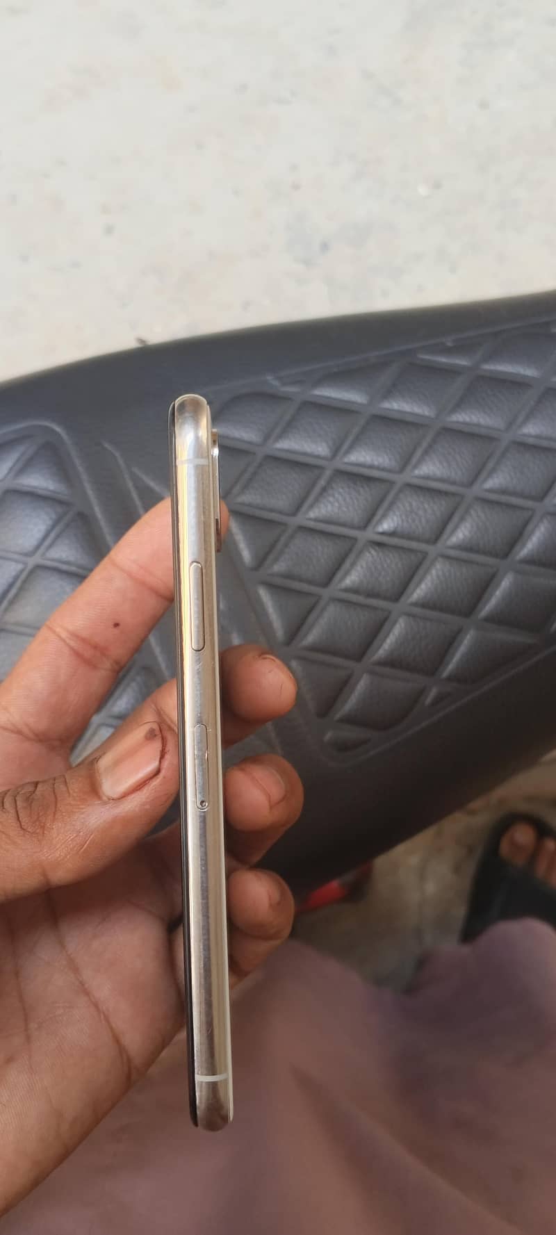 Apple iPhone X 3