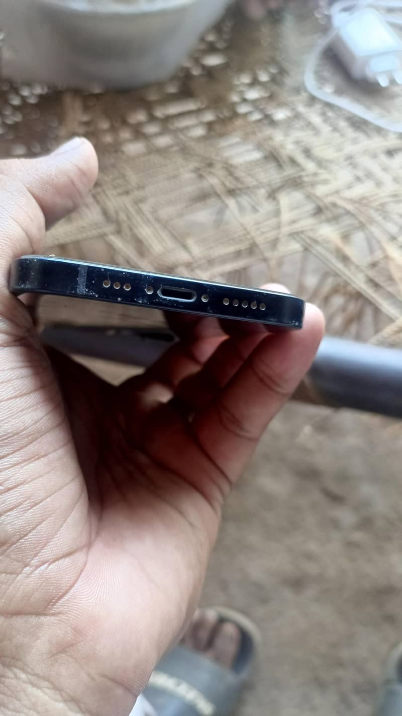 Apple iPhone 12 2