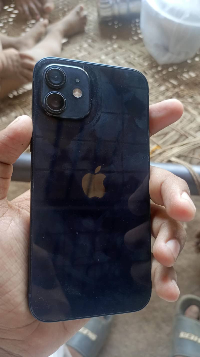 Apple iPhone 12 3