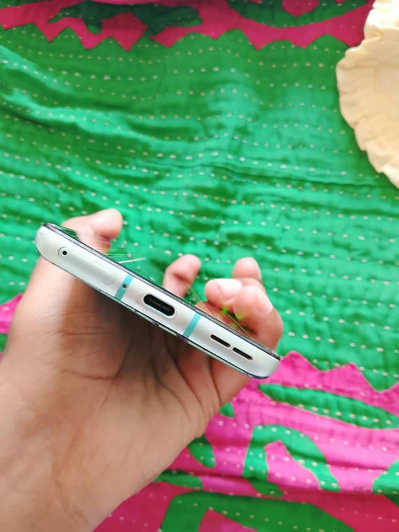 One Plus 8T 8