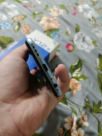 Vivo Y12s