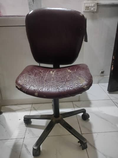 computer chair / visitor chair / use condition