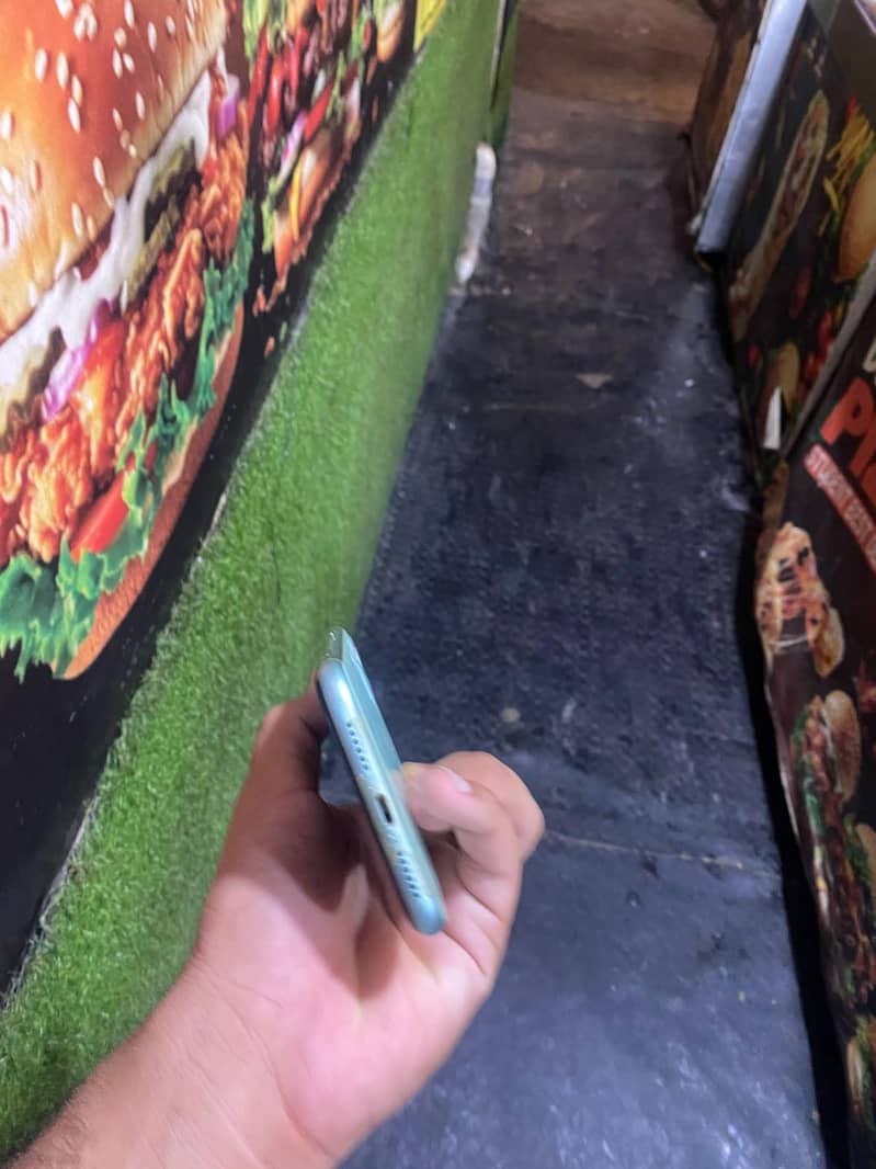 Apple iPhone 11 1