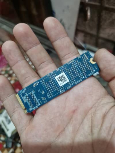 512 GB SSD NVMe clean condition