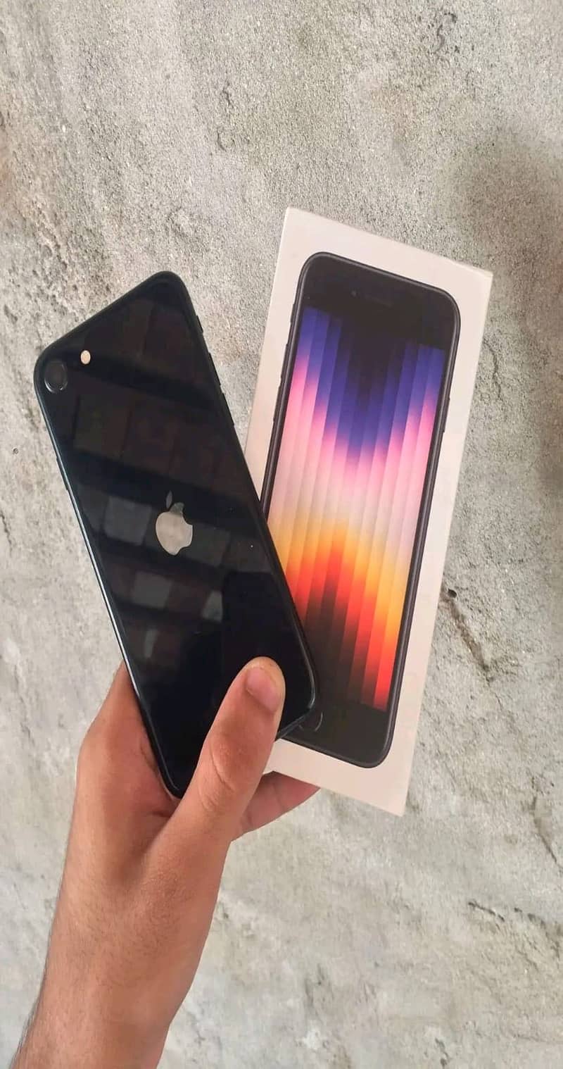 Apple iPhone SE 3rd generation 1