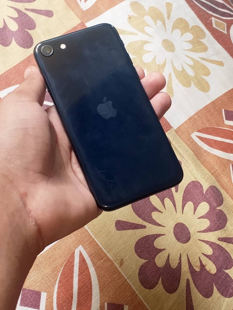 Apple iPhone SE 3rd generation 5