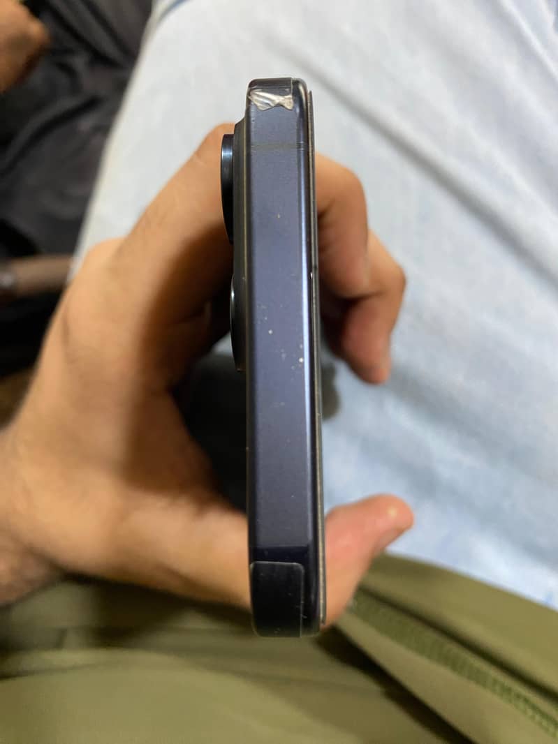 Apple iPhone 15 Pro Max 3