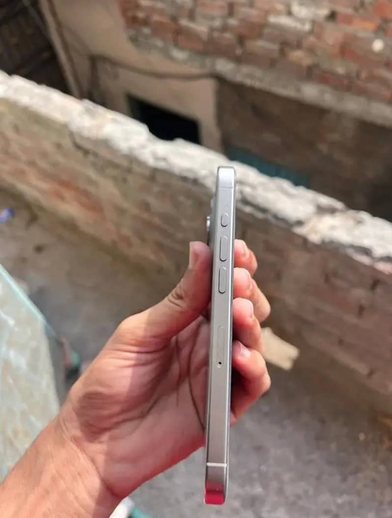 Apple iPhone 15 Pro 5