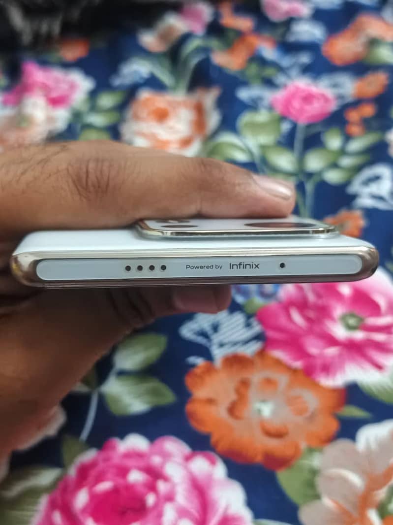 Infinix Zero 30 7