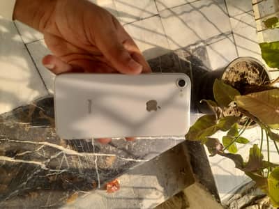 Apple iPhone 8