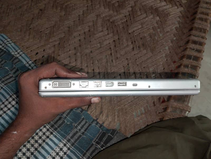 MacBook pro 4