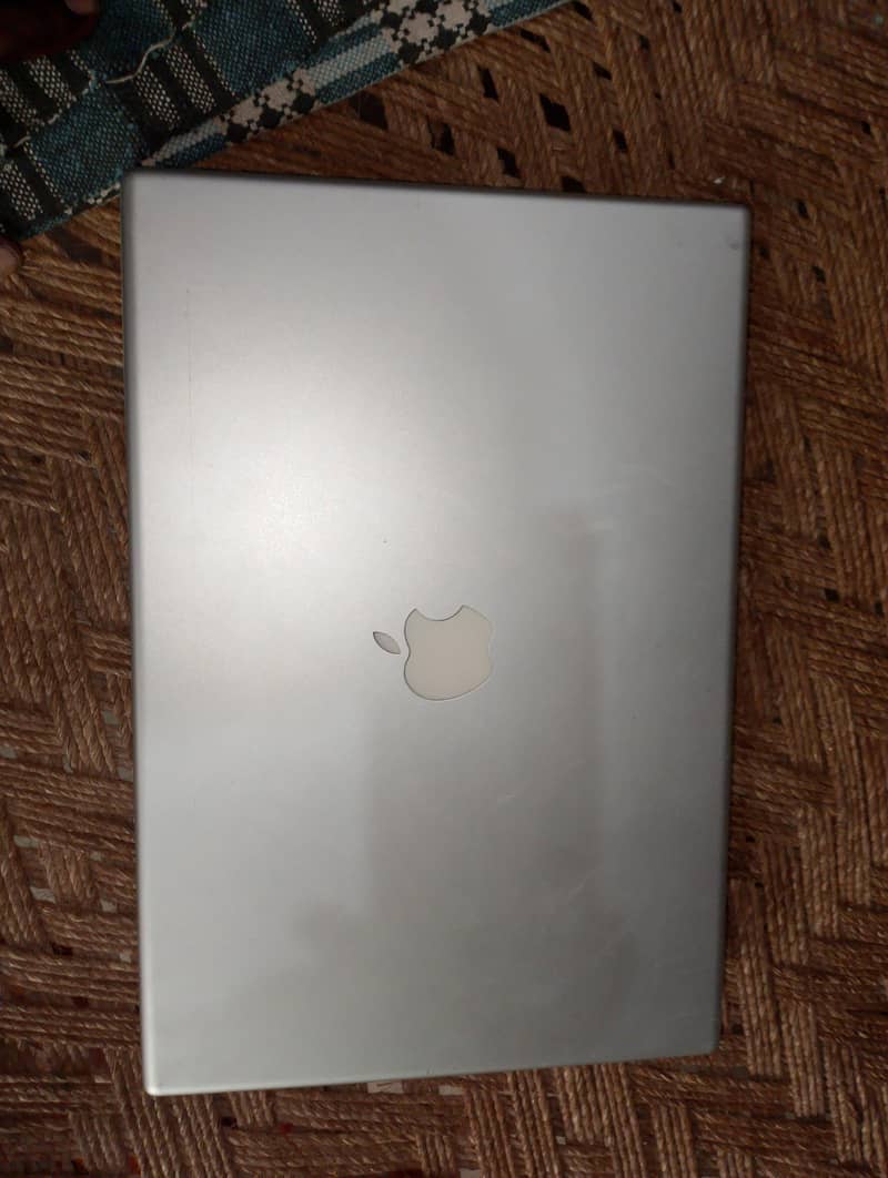 MacBook pro 7