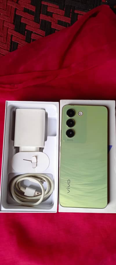 vivo y100