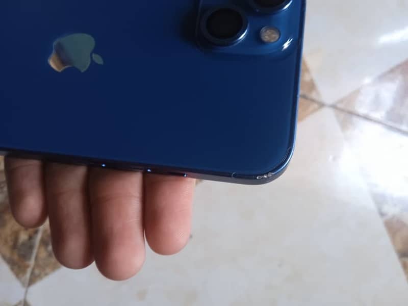 Apple iPhone 13 3