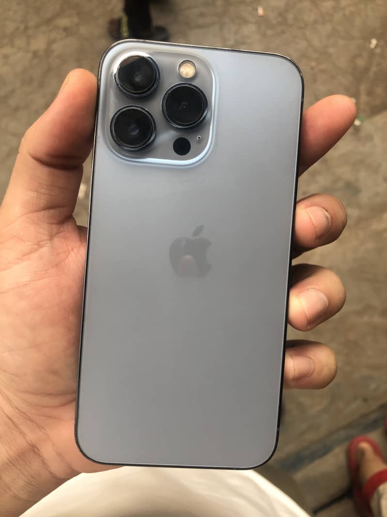 Apple iPhone 13 Pro 0