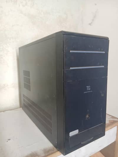 4th generation i3, 128gb ssd complete PC box