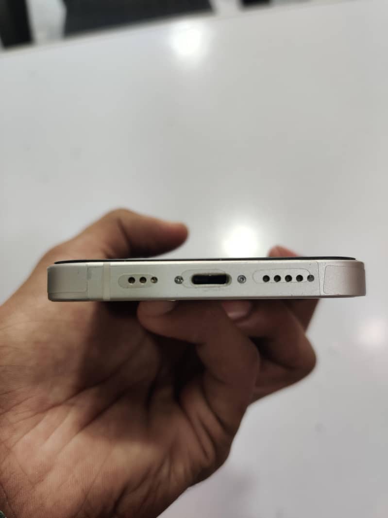 Apple iPhone 14 3