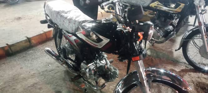 Honda cd 70 | Black Beauty | 1600 KM | First Owner | 10/10 Condition