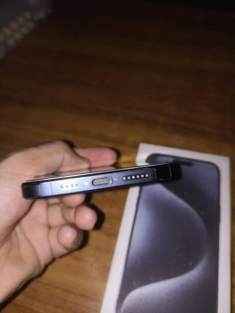 Apple iPhone 15 Pro Max 7