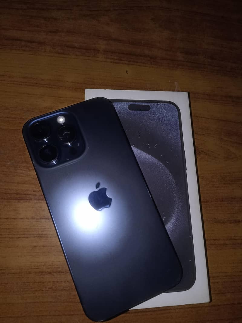 Apple iPhone 15 Pro Max 10