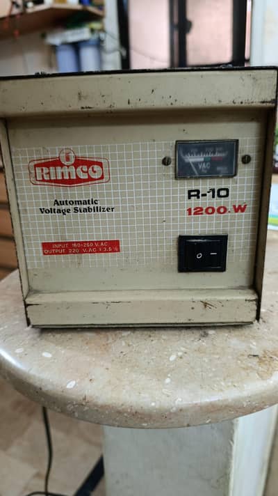 Rimco R-10 (1200watt) Stabilizer