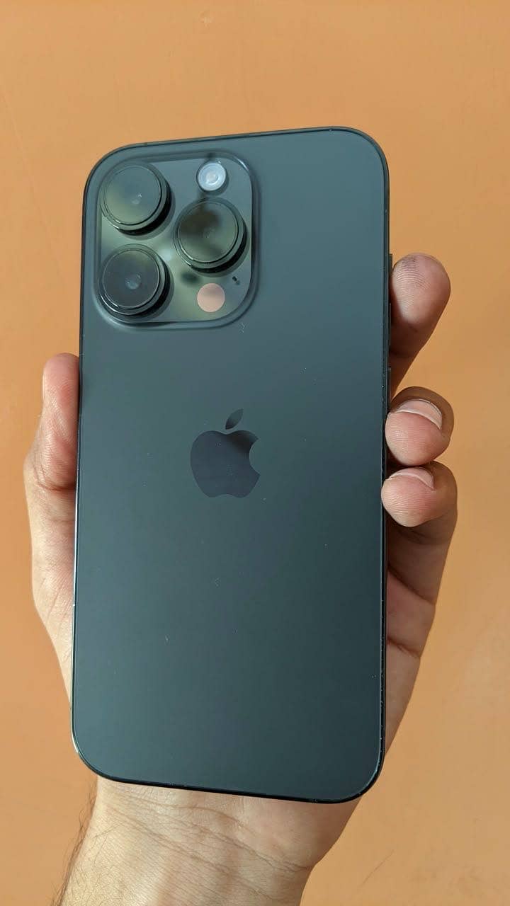 Apple iPhone 14 Pro 1