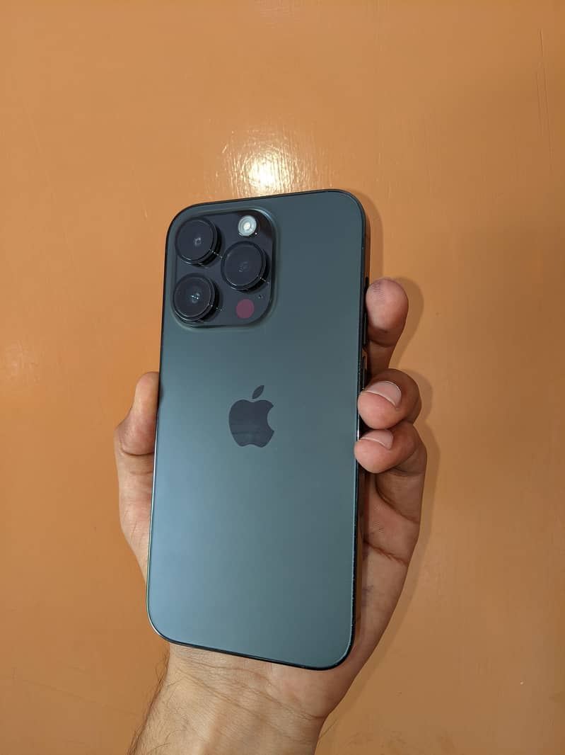 Apple iPhone 14 Pro 0