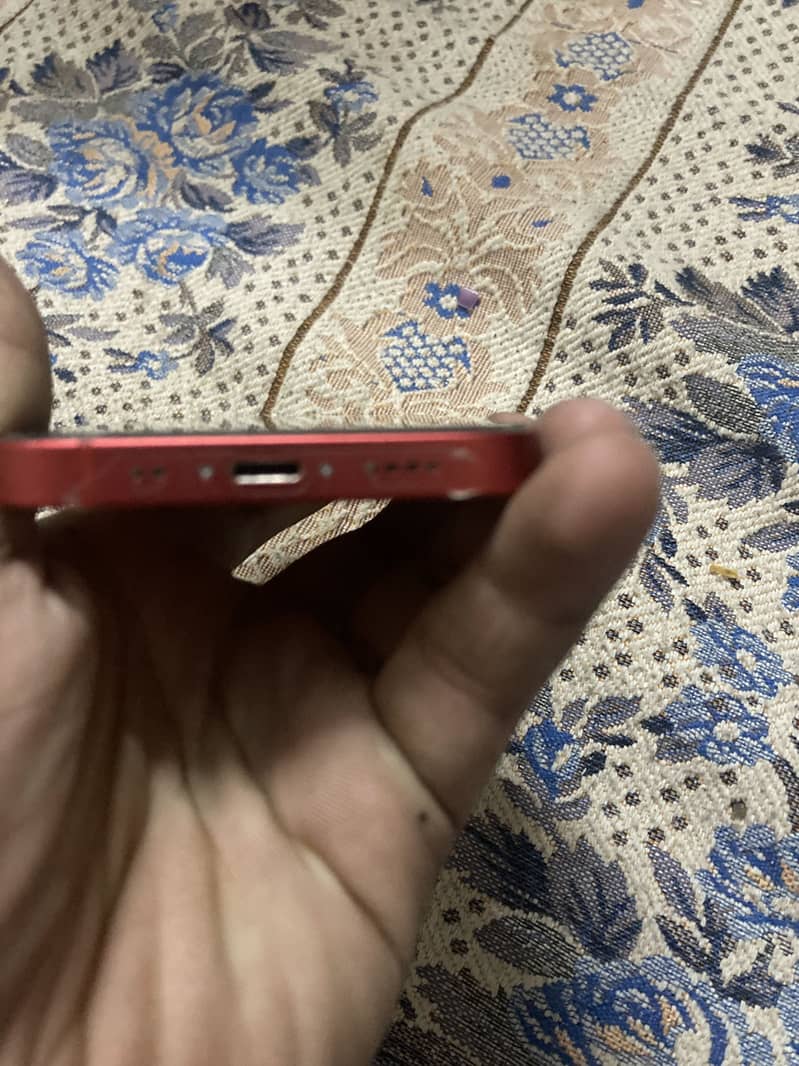 Apple iPhone 12 mini 4