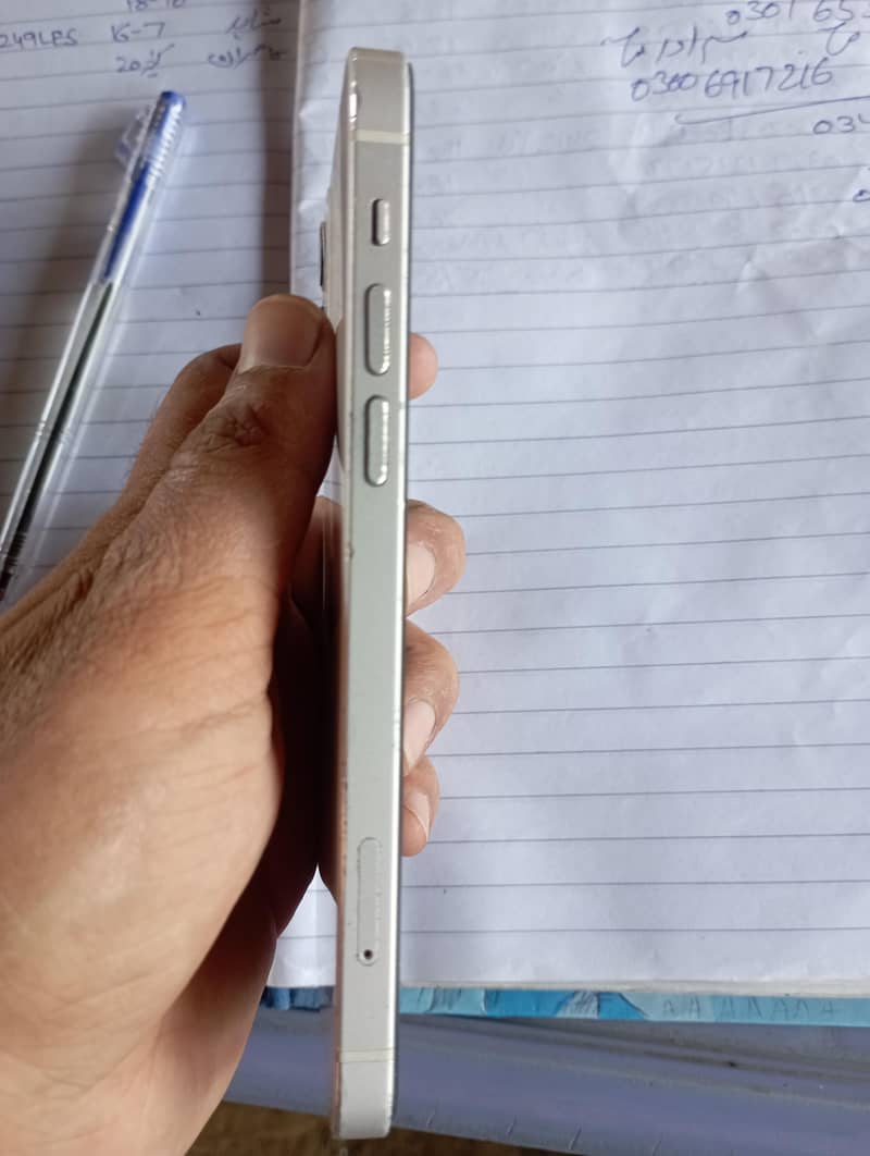Apple iPhone 12 1