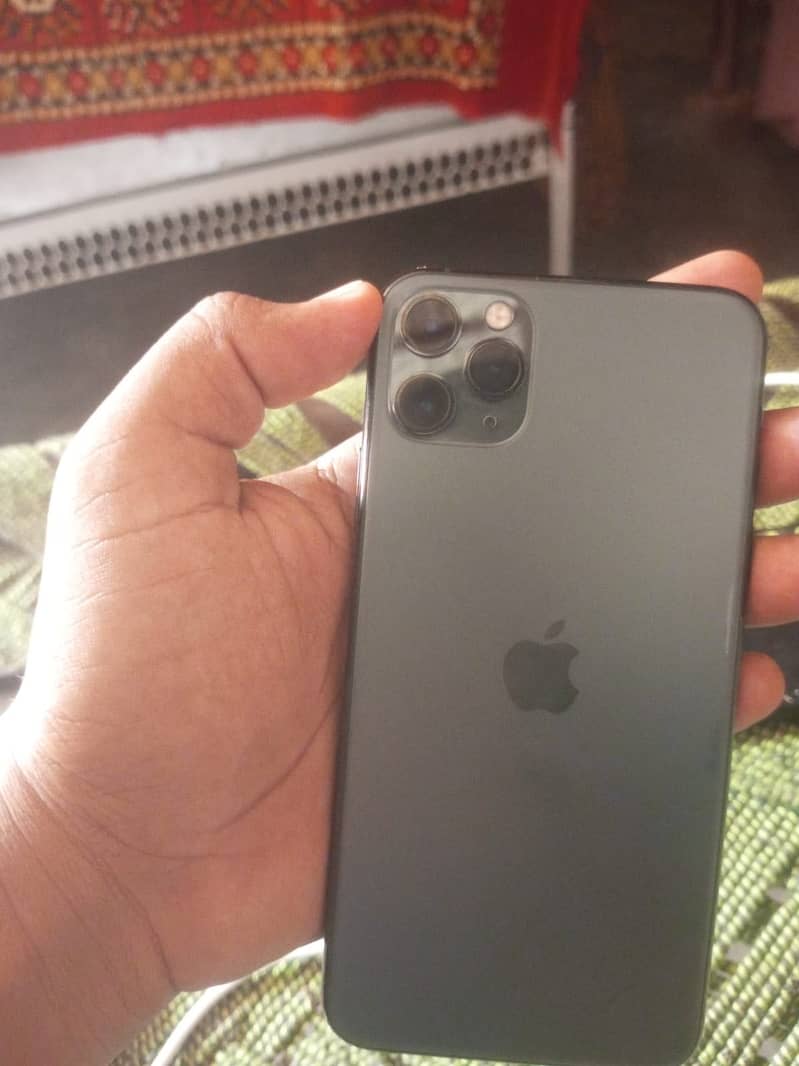 Apple iPhone 11 Pro Max 1