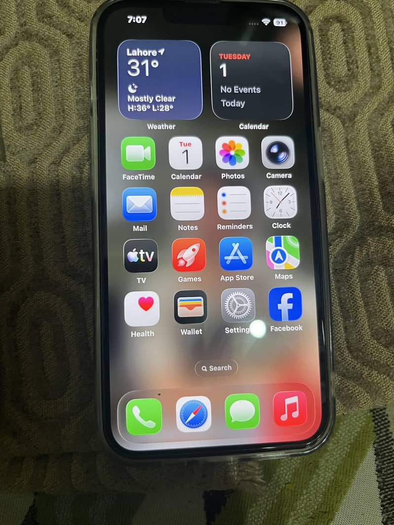 Apple iPhone 13 4