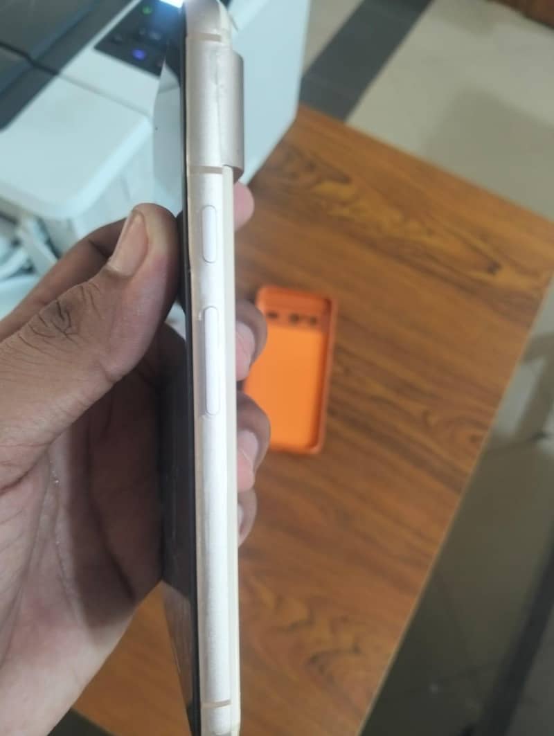 Google Pixel 8 3