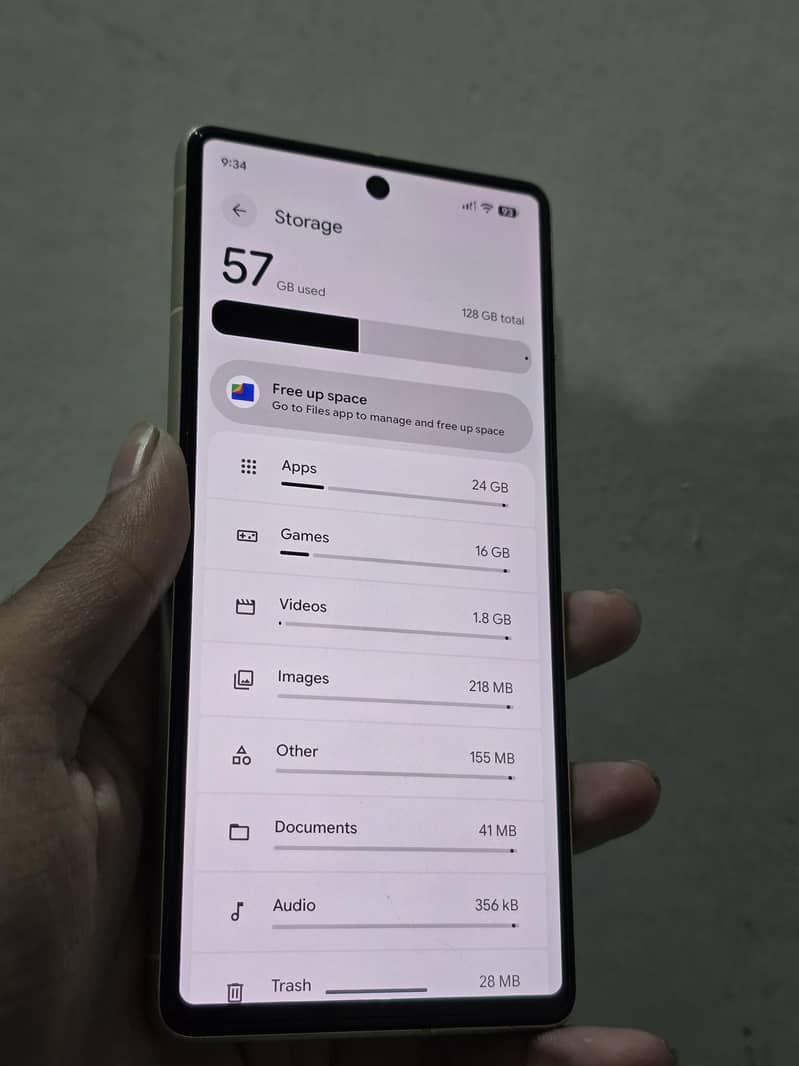 Google Pixel 7 4