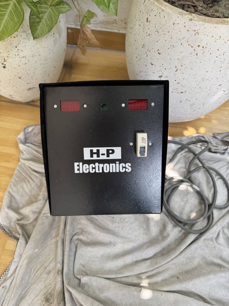 Voltage stablizer 1