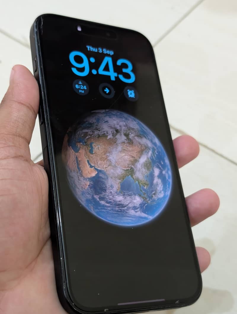 Apple iPhone 16 Pro Max 5