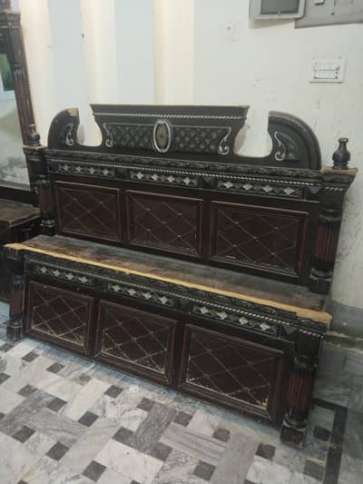 bed side table dresing table matresss